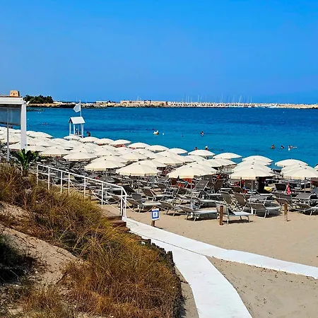 Cote D'est Hotel