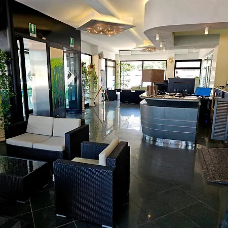 Cote D'est 酒店 梅伦杜尼奥