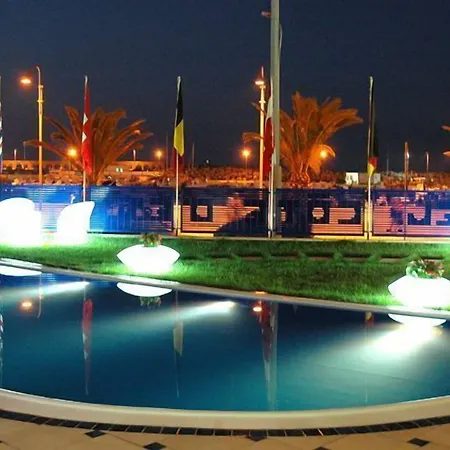 Cote D'est Hotel